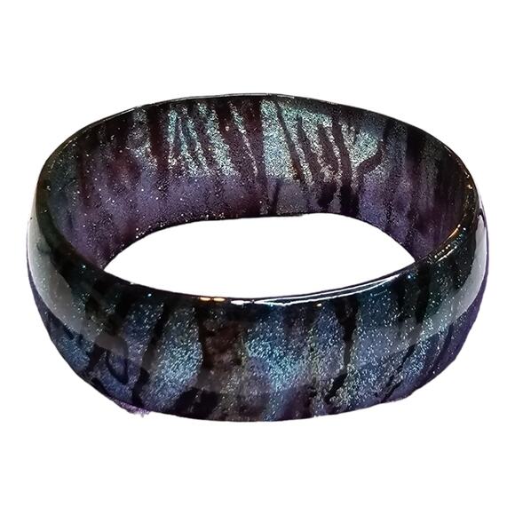 Green and Black Glitter Animal Markings Bangle Bracelet - Picture 5 of 9